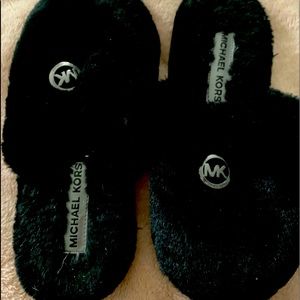 MK slippers black